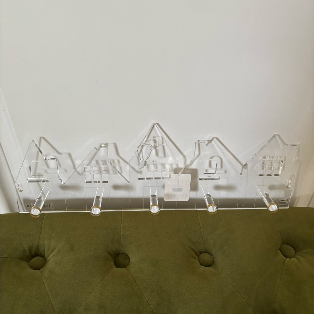 NWT - Two Acrylic Hook Wall Racks - Picture 4 of 11